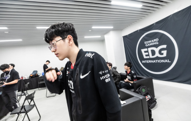 针对这一问 针对这一问