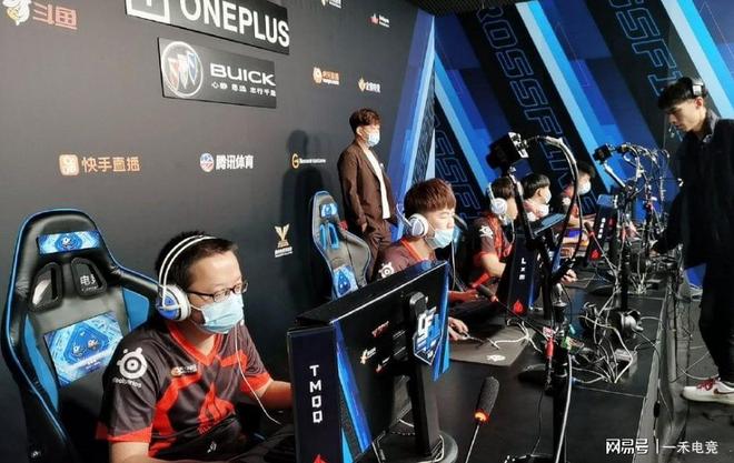 三杆洞竞赛 三杆洞竞赛